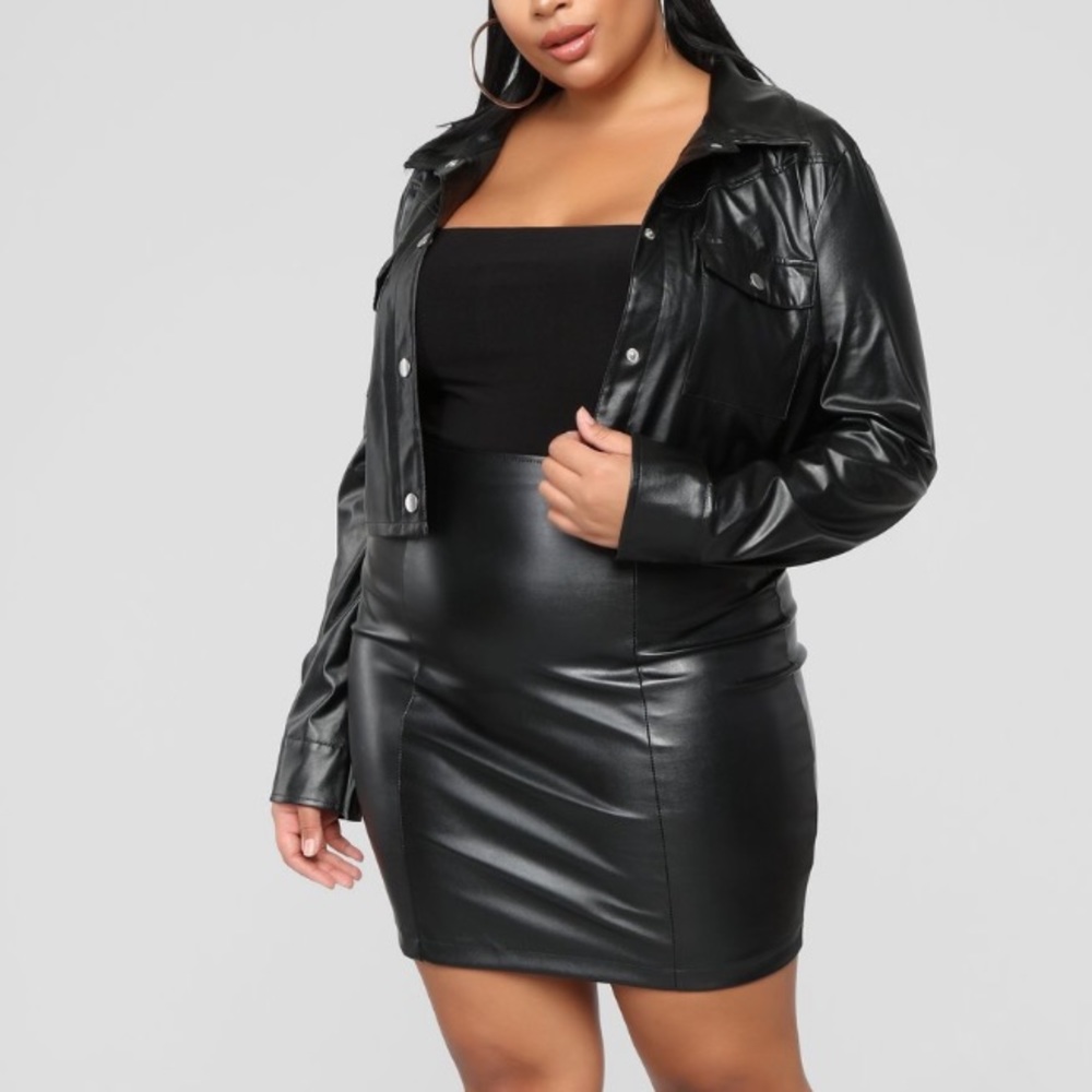 FashionNova Faux leather jacket NEW WITHOUT TAGS